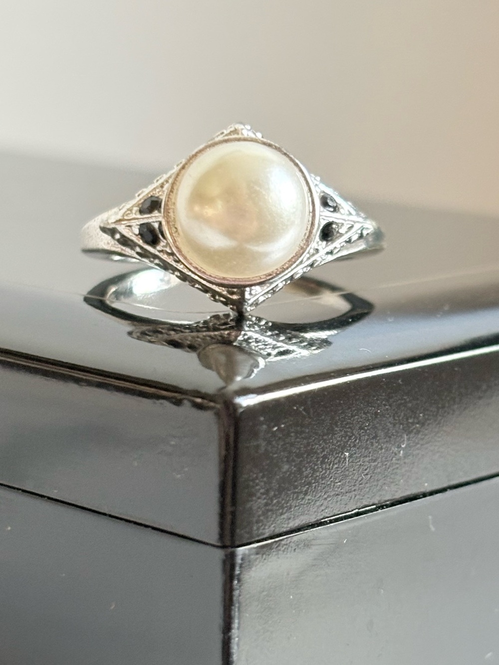 Vintage Avon Art Deco Pearl Dome Cocktail Ring Silver Black Geometric Size 8